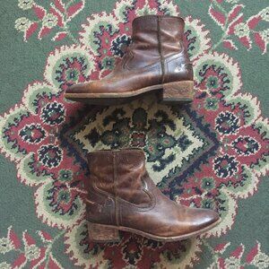 Frye Brown Leather Cowboy Boots "Ray Seam" Ankle Short Size 7.5 Western